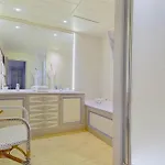 La Baronnie & - Teritoria Hotell