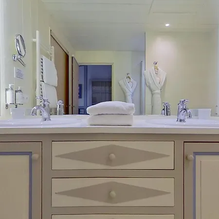 Hotel La Baronnie & - Teritoria