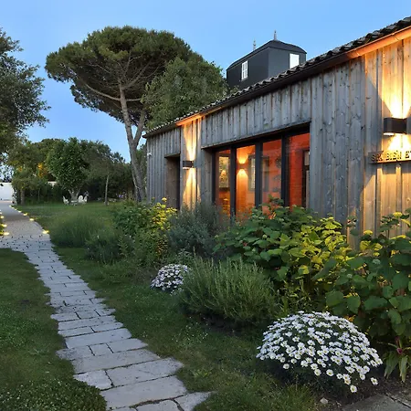 La Baronnie & - Teritoria 호텔 4*