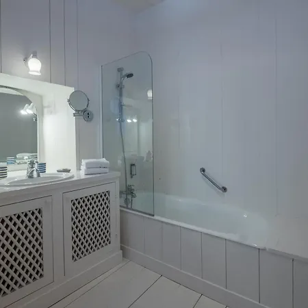 La Baronnie & - Teritoria 4*