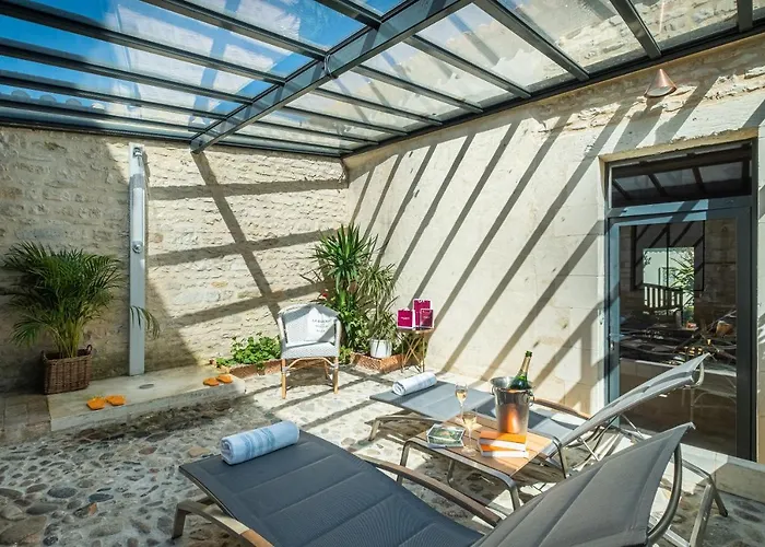 Hotell La Baronnie & - Teritoria